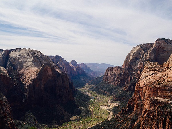 恩施大峽谷、土司城、石門河、女兒城、土家歌舞表演、汽車三日游