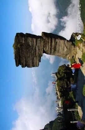 貴州黃果樹大瀑布、梵凈山、西江千戶苗寨、荔波大小七孔、鎮(zhèn)遠古城遵義會議會址、息烽集中營汽車七日游