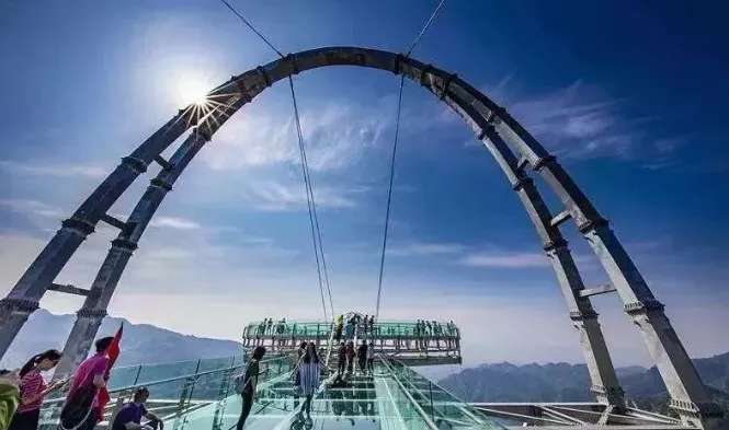 國(guó)際和平城—芷江、懷化大峽谷負(fù)離子洗肺體驗(yàn)二日游